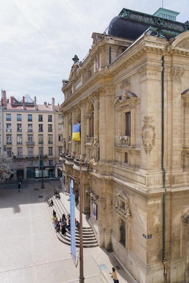 Hotel Du Theatre Лион Экстерьер фото