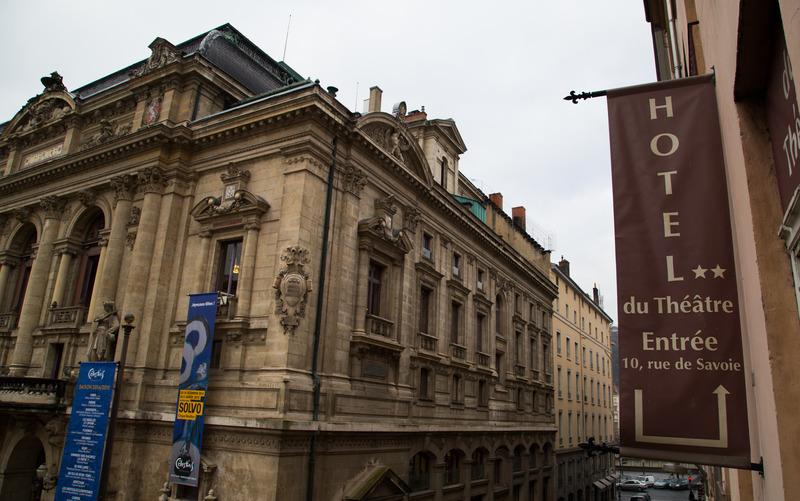 Hotel Du Theatre Лион Экстерьер фото